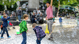 Cologne bubbles - Photo by John Clancy