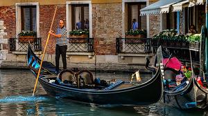 Parking his Gondola - Photo by Frank Zaremba MNEC