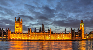 Class A 1st: Parliament Glowing by Ian Veitzer