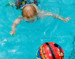 Class B 2nd: Red ball and blue pool by Robert McCue