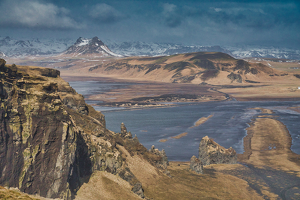 Stark and Stunning - Photo by Ben Skaught