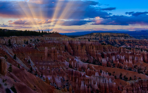 Sunrise, Bryce Canyon - Photo by Richard Provost